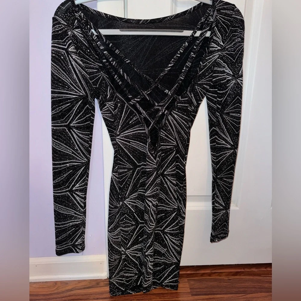 Windsor Black and Silver Sparkly Party Dress Small - Picture 2 of 6
